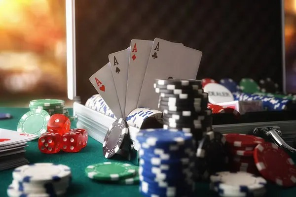 lunar slot app interface showing live-dealer tables